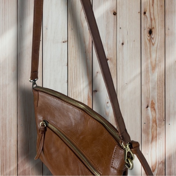 ANTIK KRAFT Savannah Crossbody - Picture 10 of 16